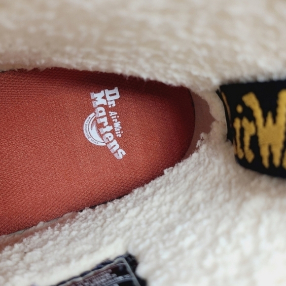 Dr. Martens Crazy Horse Boot Size 8 FREE SHIP - Picture 10 of 13